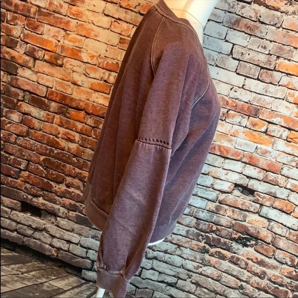 Pink rose sweatshirt - Picture 3 of 5